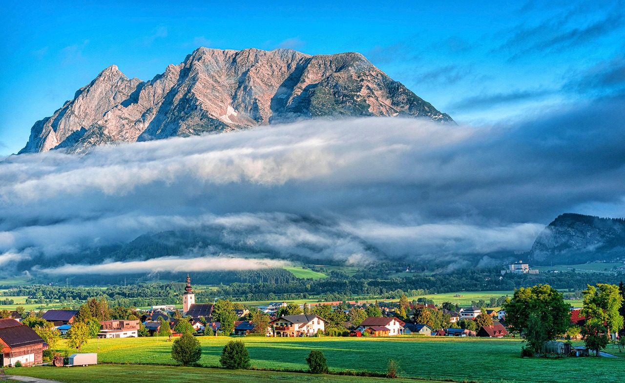 Alpsko jutro s svežo energijo narave